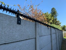 Load image into Gallery viewer, single row rotating spikes, Star rotating spikes, wall spikes, most effective anti-climb wall spikes, security spike, protect your home, secure your home business, security south africa, Spike-it security, Rola spikes, Star Spikes, rotating security spikes, wall spikes, vibracrete spikes, brick wall spikes,