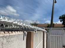 Load image into Gallery viewer, single row rotating spikes, Star rotating spikes, wall spikes, most effective anti-climb wall spikes, security spike, protect your home, secure your home business, security south africa, Spike-it security, Rola spikes, Star Spikes, rotating security spikes, wall spikes, vibracrete spikes, brick wall spikes,\