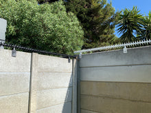 Load image into Gallery viewer, single row rotating spikes, Star rotating spikes, wall spikes, most effective anti-climb wall spikes, security spike, protect your home, secure your home business, security south africa, Spike-it security, Rola spikes, Star Spikes, rotating security spikes, wall spikes, vibracrete spikes, brick wall spikes,