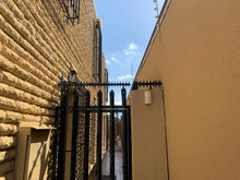 Load image into Gallery viewer, single row rotating spikes, Star rotating spikes, wall spikes, most effective anti-climb wall spikes, security spike, protect your home, secure your home business, security south africa, Spike-it security, Rola spikes, Star Spikes, rotating security spikes, wall spikes, vibracrete spikes, brick wall spikes,