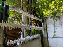Load image into Gallery viewer, single row rotating spikes, Star rotating spikes, wall spikes, most effective anti-climb wall spikes, security spike, protect your home, secure your home business, security south africa, Spike-it security, Rola spikes, Star Spikes, rotating security spikes, wall spikes, vibracrete spikes, brick wall spikes,
