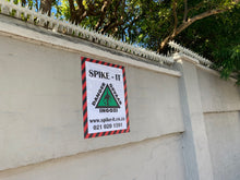 Load image into Gallery viewer, single row rotating spikes, Star rotating spikes, wall spikes, most effective anti-climb wall spikes, security spike, protect your home, secure your home business, security south africa, Spike-it security, Rola spikes, Star Spikes, rotating security spikes, wall spikes, vibracrete spikes, brick wall spikes,