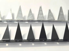 Load image into Gallery viewer, Raggy Sharp Tooth Wall Spike