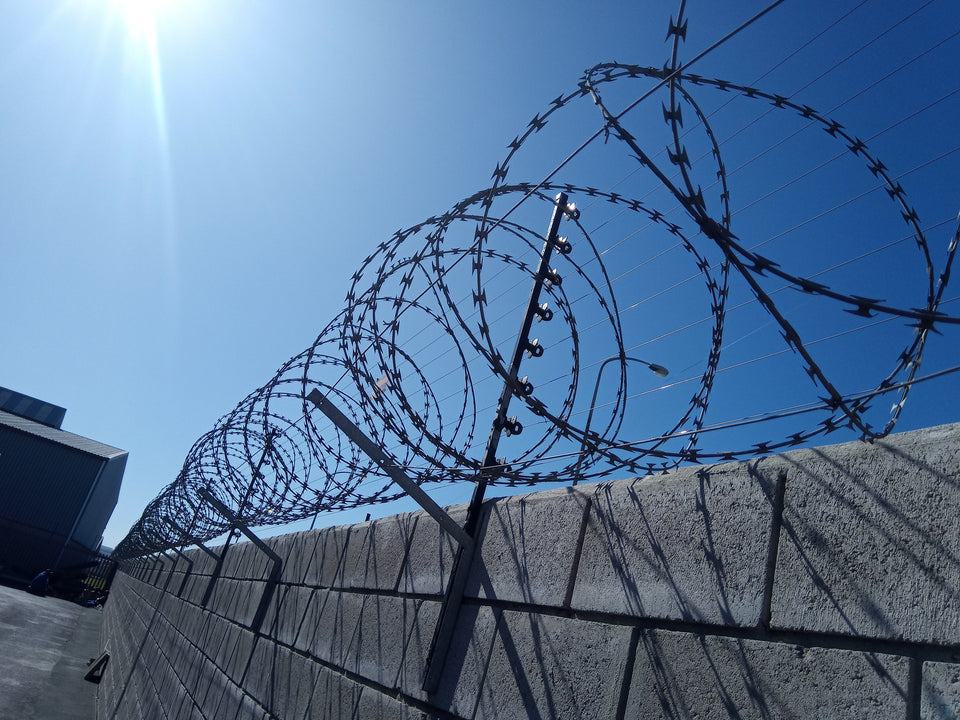 barbwire razor wire electric fencing starwall spikes star spikes rola spikes wall spikes fence spikes perimeter security home security business security south africa cape town bloemfontein johannesburg pretoria durban africa security cctv security company